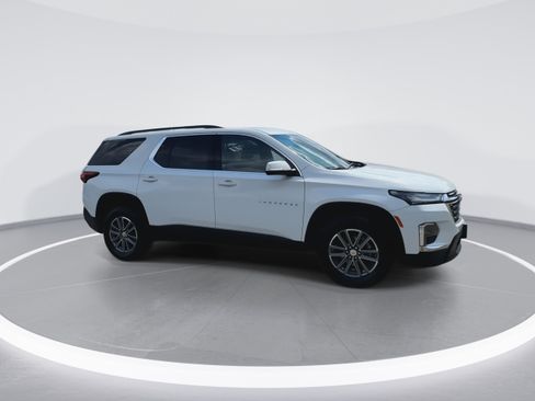 Used 2022 Chevrolet Traverse LT w/ LPO, Floor Liner Package image 6