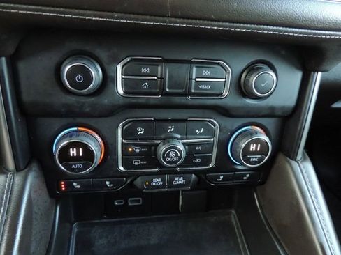 Used 2022 Chevrolet Tahoe Z71 image 25