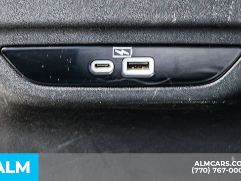 Used 2023 Chrysler Pacifica Touring-L FWD image 49
