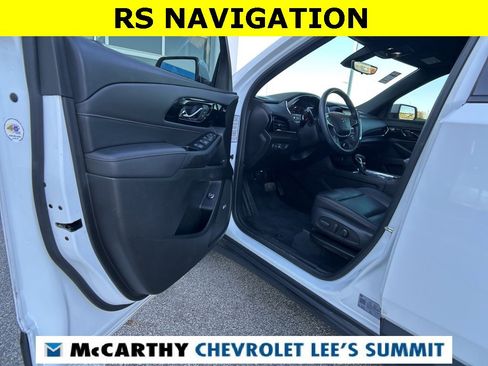 Used 2023 Chevrolet Traverse RS image 20