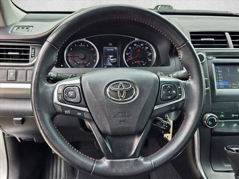 Used 2015 Toyota Camry SE FWD image 10