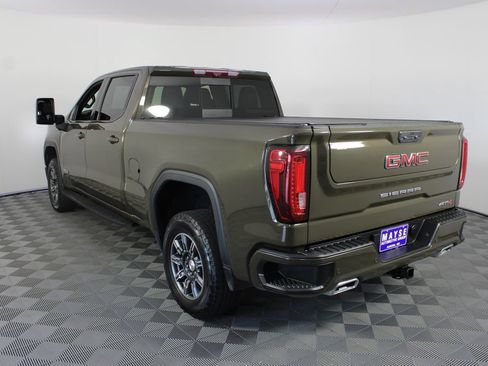 Used 2024 GMC Sierra 1500 AT4 w/ Technology Package AWD/4WD image 28