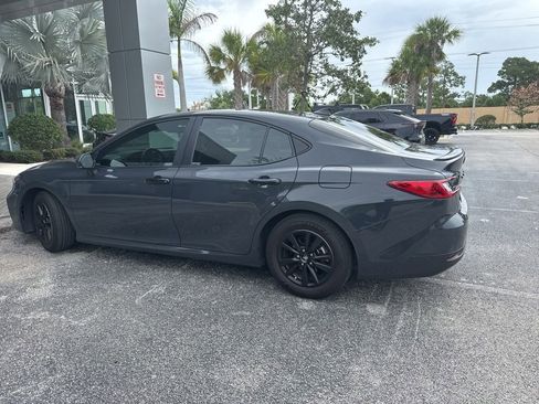 Used 2025 Toyota Camry LE w/ Convenience Package FWD image 4