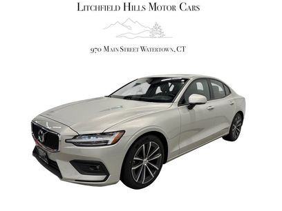 Used 2021 Volvo S60 T6 Momentum
