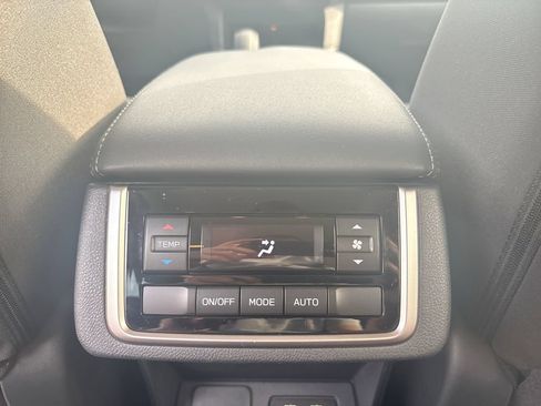 Used 2023 Subaru Ascent Premium w/ Convenience Package AWD/4WD image 35