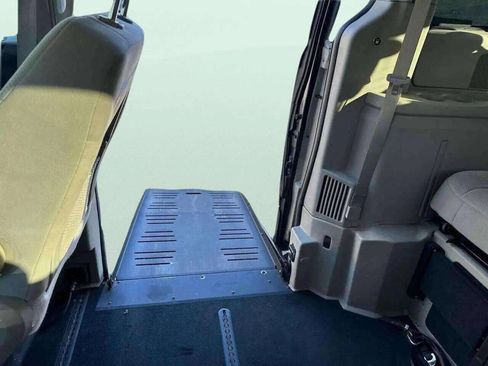 Used 2012 Dodge Grand Caravan Crew w/ Crew Value Pkg image 14