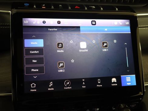 Used 2023 Jeep Grand Cherokee Overland w/ Luxury Tech Group IV AWD/4WD image 42