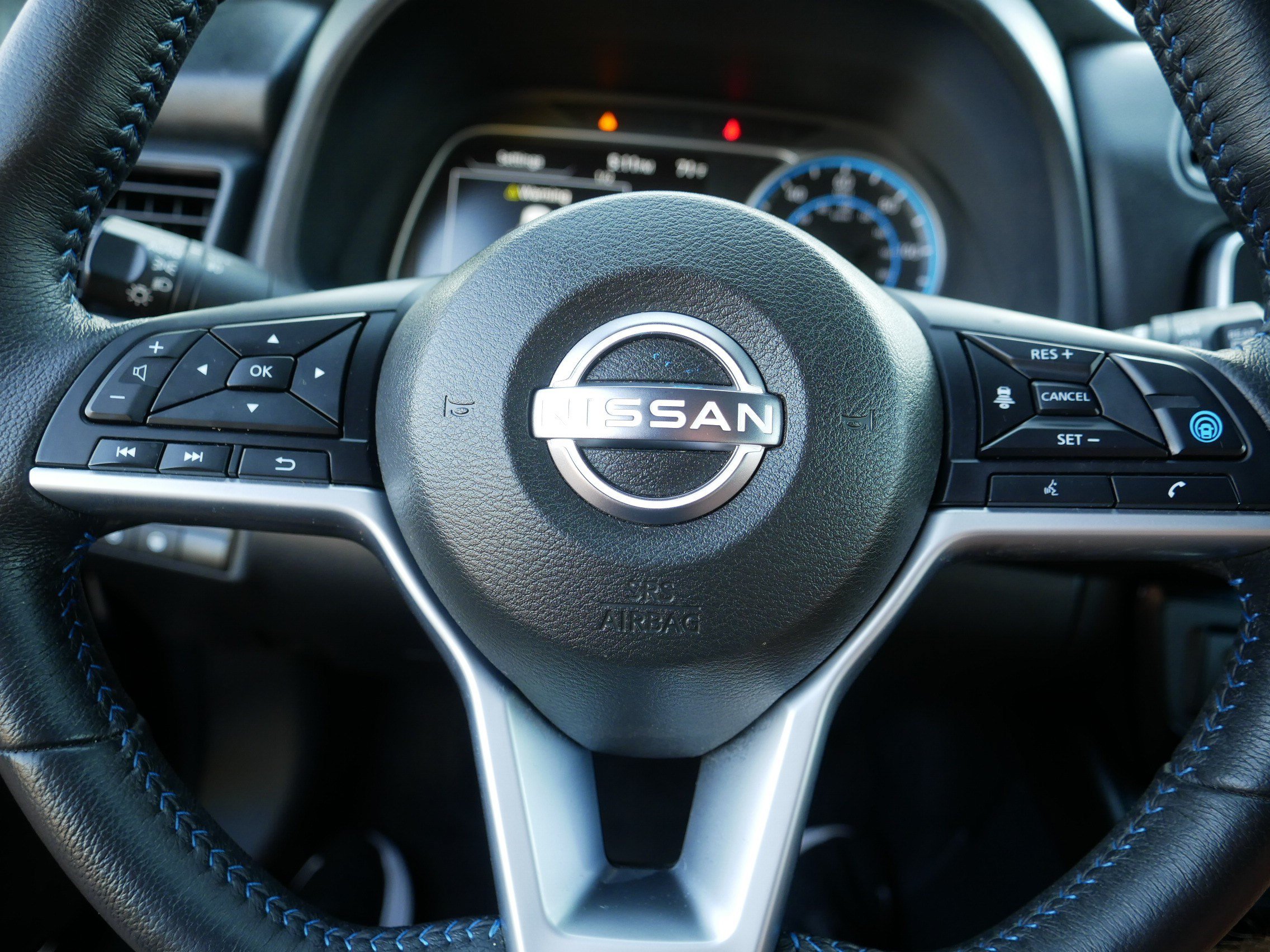 Certified 2025 Nissan Leaf SV Plus FWD image 25
