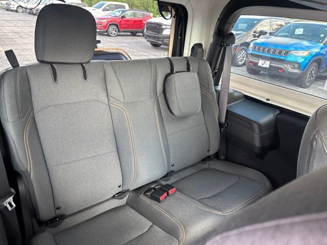 Used 2025 Jeep Wrangler Sport AWD/4WD image 20