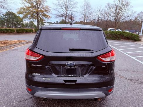 Used 2015 Ford Escape SE image 10