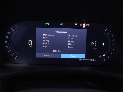 New 2026 Volvo XC60 B5 Plus w/ Protection Package Premier AWD/4WD image 9