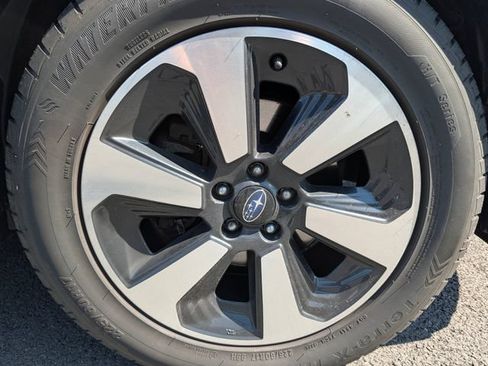 Used 2018 Subaru Forester 2.5i w/ Alloy Wheel Package AWD/4WD image 9