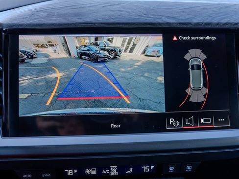 Used 2024 Audi Q4 e-tron Premium Plus image 11