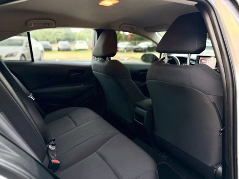 Used 2022 Toyota Corolla LE FWD image 18