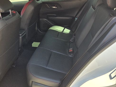 Used 2024 Toyota Prius Prime FWD image 5