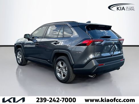 Used 2025 Toyota RAV4 XLE w/ Convenience Package image 4