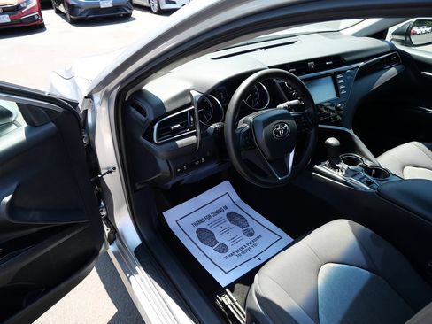 Used 2020 Toyota Camry LE w/ Fleet Convenience Package FWD image 9