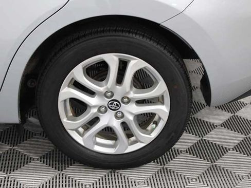 Used 2017 Toyota Yaris iA FWD image 17
