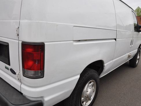 Used 2012 Ford E-250 and Econoline 250 w/ Commercial Cargo Van Pkg image 8
