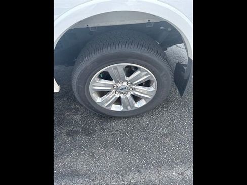 Used 2019 Ford F150 Lariat RWD image 14