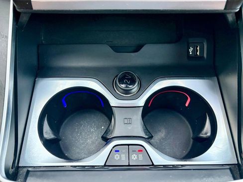 Used 2020 BMW X7 M50i image 16