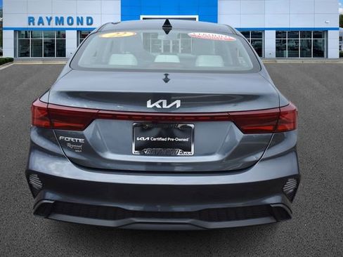 Certified 2022 Kia Forte LXS w/ LXS Technology Package image 4