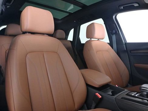 Used 2023 Audi Q5 2.0T Premium image 16