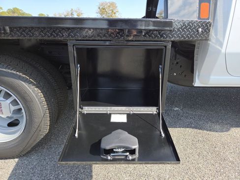 New 2026 GMC Sierra 3500 Pro w/ Convenience Package image 27