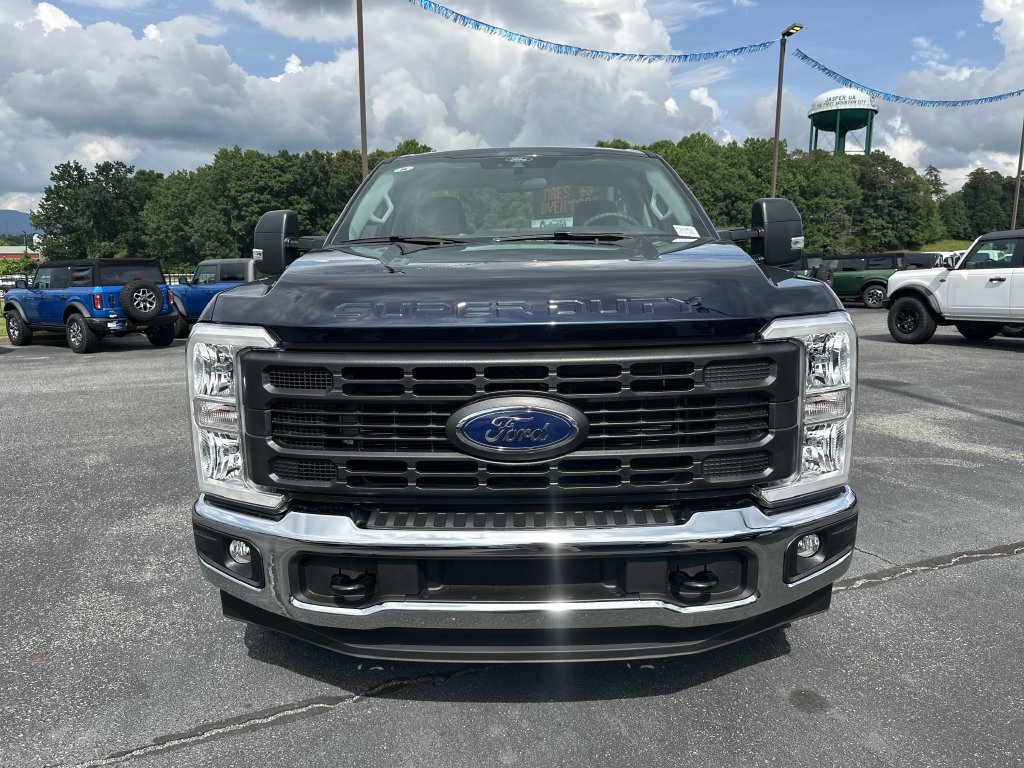 New 2025 Ford F350 XL w/ XL Driver Assist Package RWD image 2