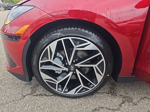 New 2025 Hyundai Ioniq 6 Limited image 30