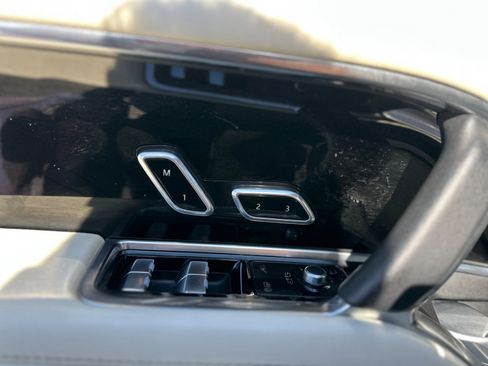 Used 2023 Land Rover Range Rover SE image 17