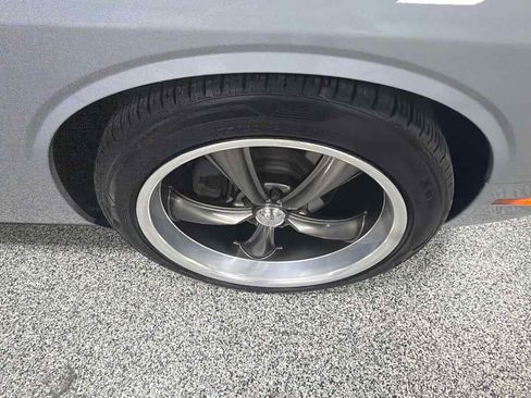 Used 2020 Dodge Challenger SXT RWD image 31