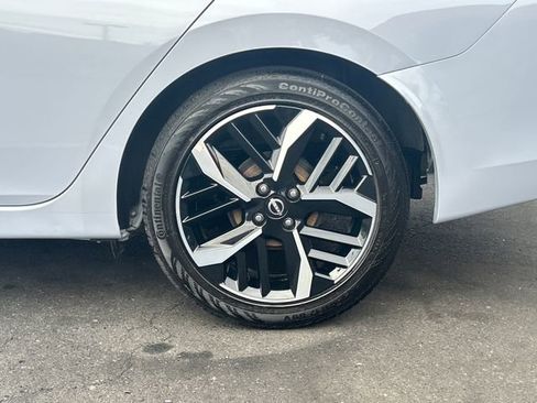 Used 2025 Nissan Versa SR image 26