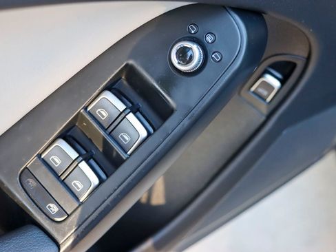 Used 2013 Audi A4 2.0T Premium image 14