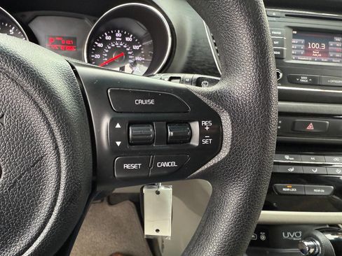 Used 2016 Kia Sedona LX w/ Option Group 020 image 32