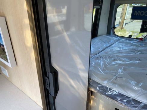 Used 2024 RAM ProMaster 3500 w/ Quick Order Package 22H SLT+ FWD image 37