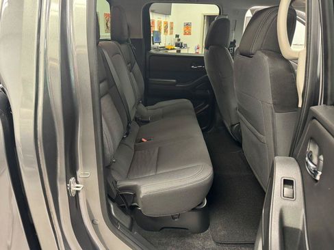 Used 2023 Nissan Frontier SV w/ SV Convenience Package AWD/4WD image 24