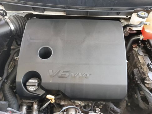 Used 2019 Chevrolet Traverse LT w/ LT Premium Package FWD image 16