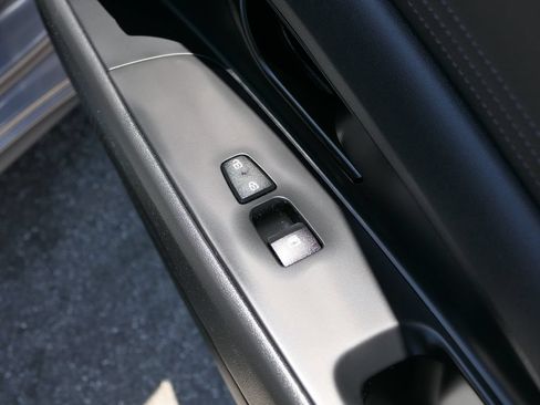 Certified 2025 Hyundai Elantra Sport FWD image 24