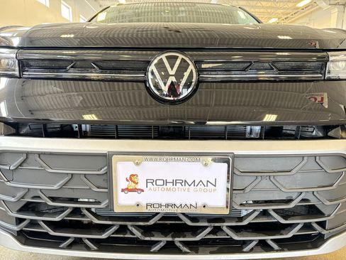 Used 2025 Volkswagen Taos S image 23