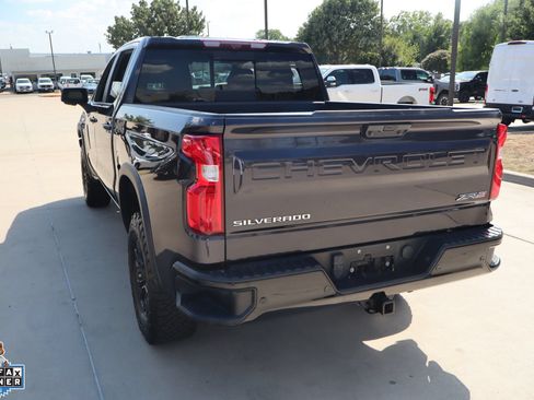 Used 2022 Chevrolet Silverado 1500 ZR2 w/ Technology Package AWD/4WD image 28
