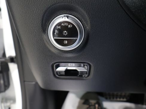Used 2022 Mercedes-Benz C 300 4MATIC Sedan image 31