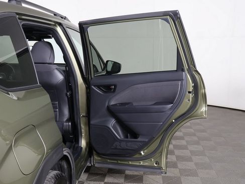 Used 2025 Subaru Forester Premium AWD/4WD image 21