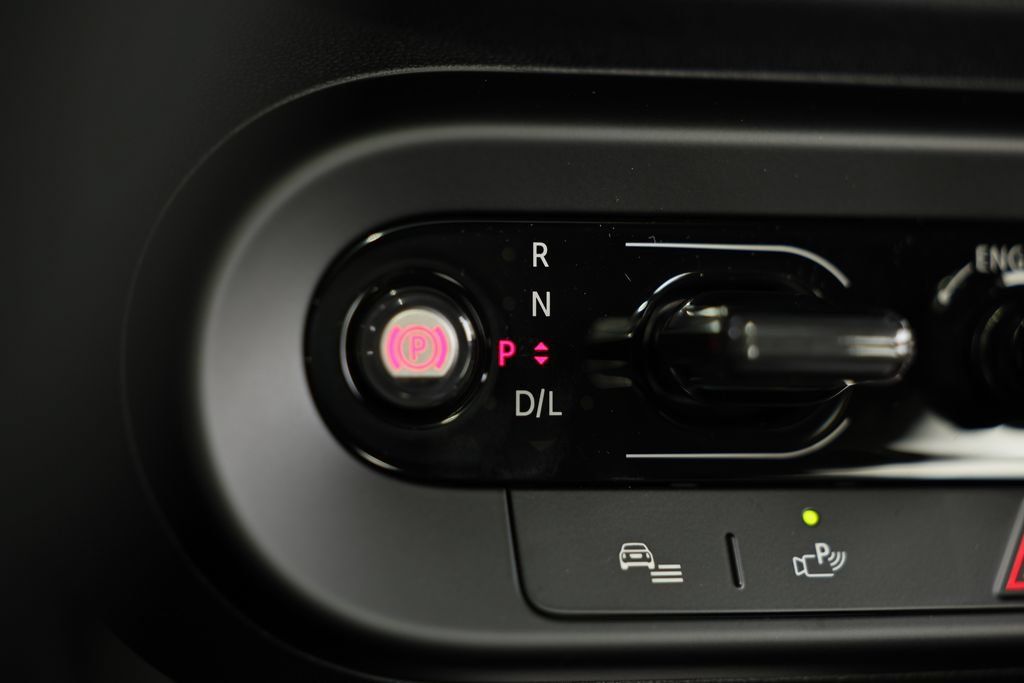 New 2026 MINI Cooper 4-Door Hardtop FWD image 41