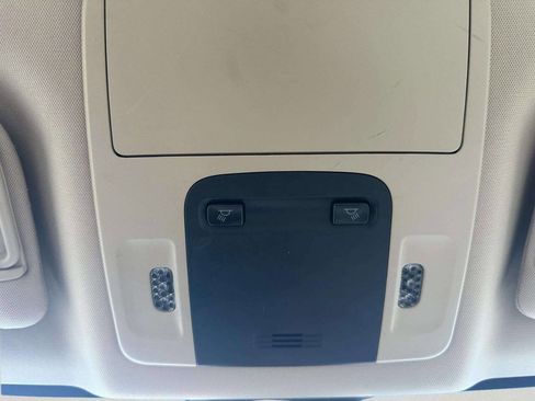 Used 2018 Toyota Camry LE FWD image 33