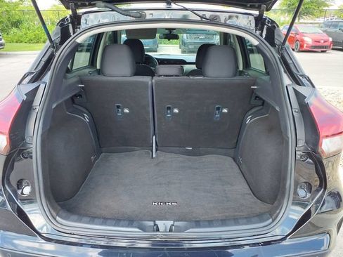 Used 2021 Nissan Kicks SV FWD image 12