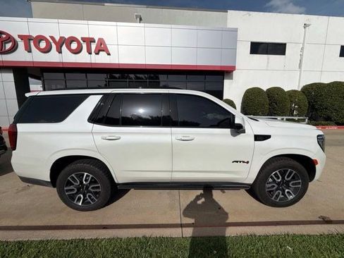 Used 2023 GMC Yukon AT4 w/ AT4 Premium Package AWD/4WD image 6