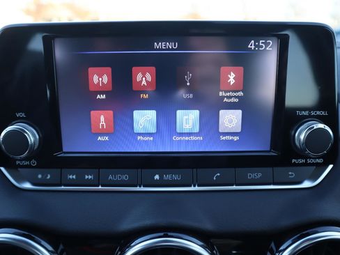 Used 2025 Nissan Sentra S image 21