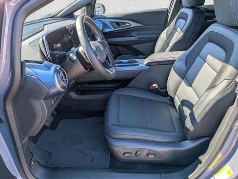 New 2026 Chevrolet Equinox EV LT image 15