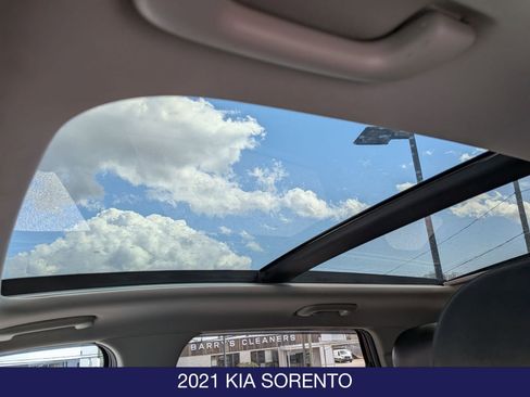 Used 2021 Kia Sorento SX image 12